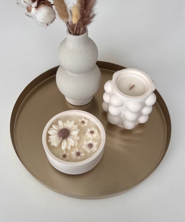 Hvitt blomsterbolle S
